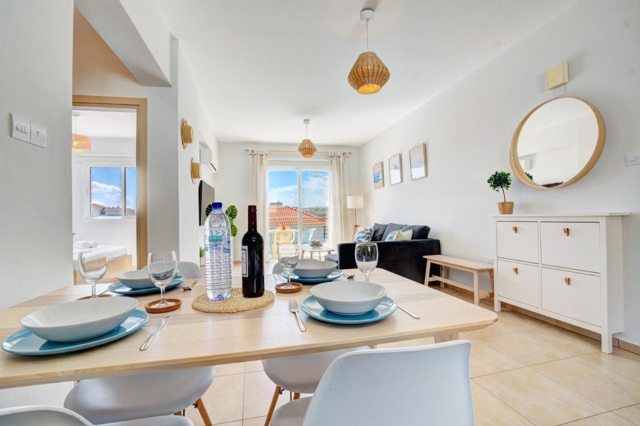 ♥ Sunny&Cozy Family Apartment ★ Walk To The Beach☼ 파라림니 외부 사진