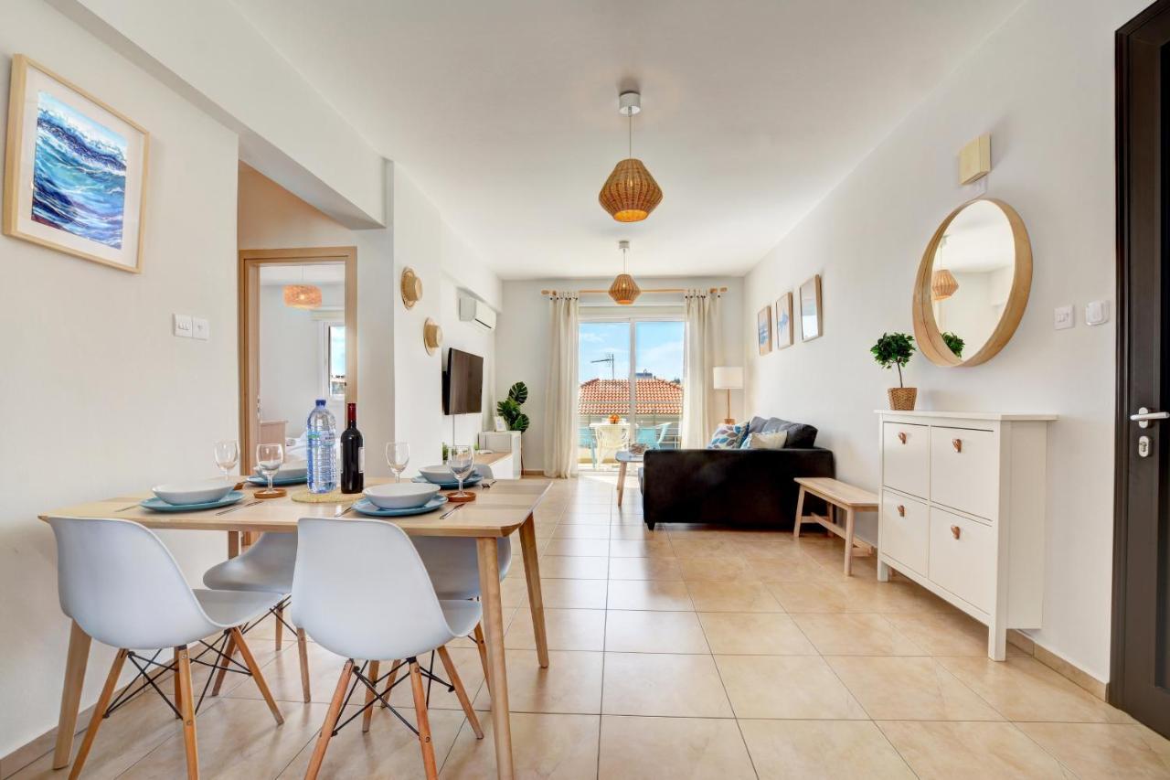 ♥ Sunny&Cozy Family Apartment ★ Walk To The Beach☼ 파라림니 외부 사진